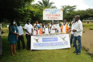 Lire la suite à propos de l’article Distribution des fournitures scolaires aux élèves du Lycée de Manencole